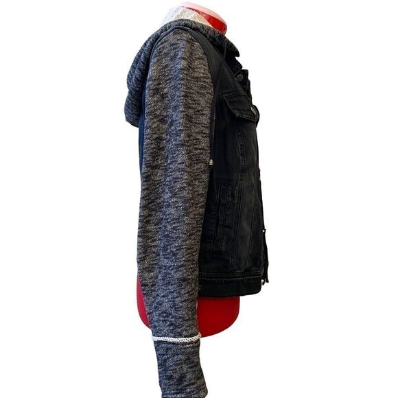 Free People Distressed Denim Jacket Size M - Picture 12 of 15